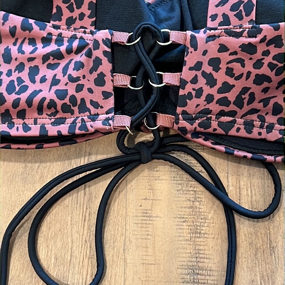 ASHLEY GRAHAM SWIMSUITS FOR ALL LEOPARD PRINT BIKINI TOP - Picture 5 of 5